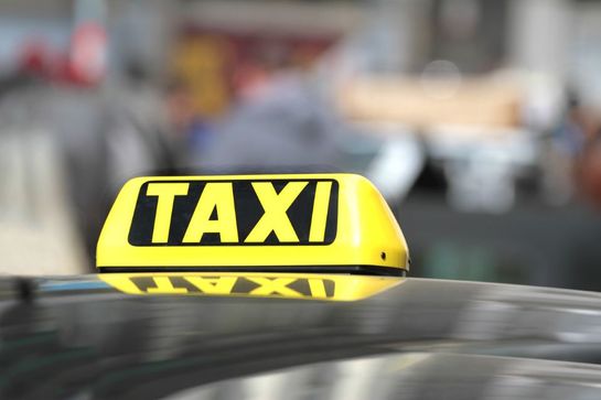 taxi lyon aeroport gare